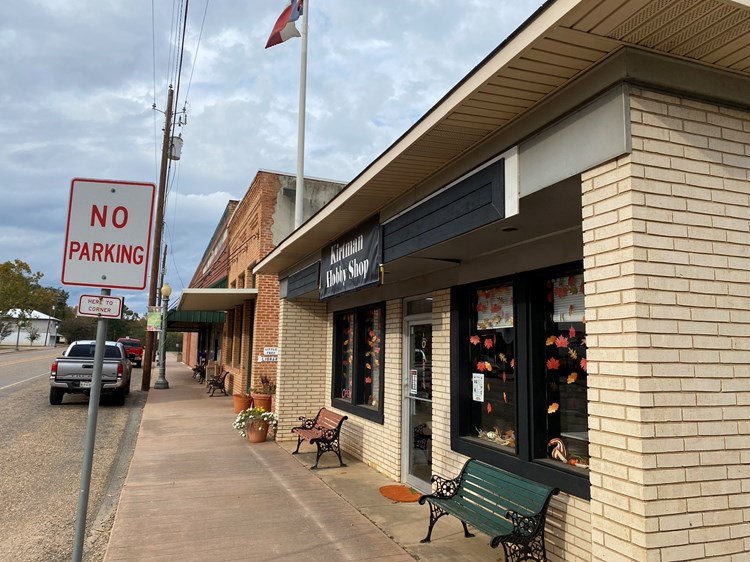 Kirtman Hobby Shop in Avinger, Texas on QuiltingHub